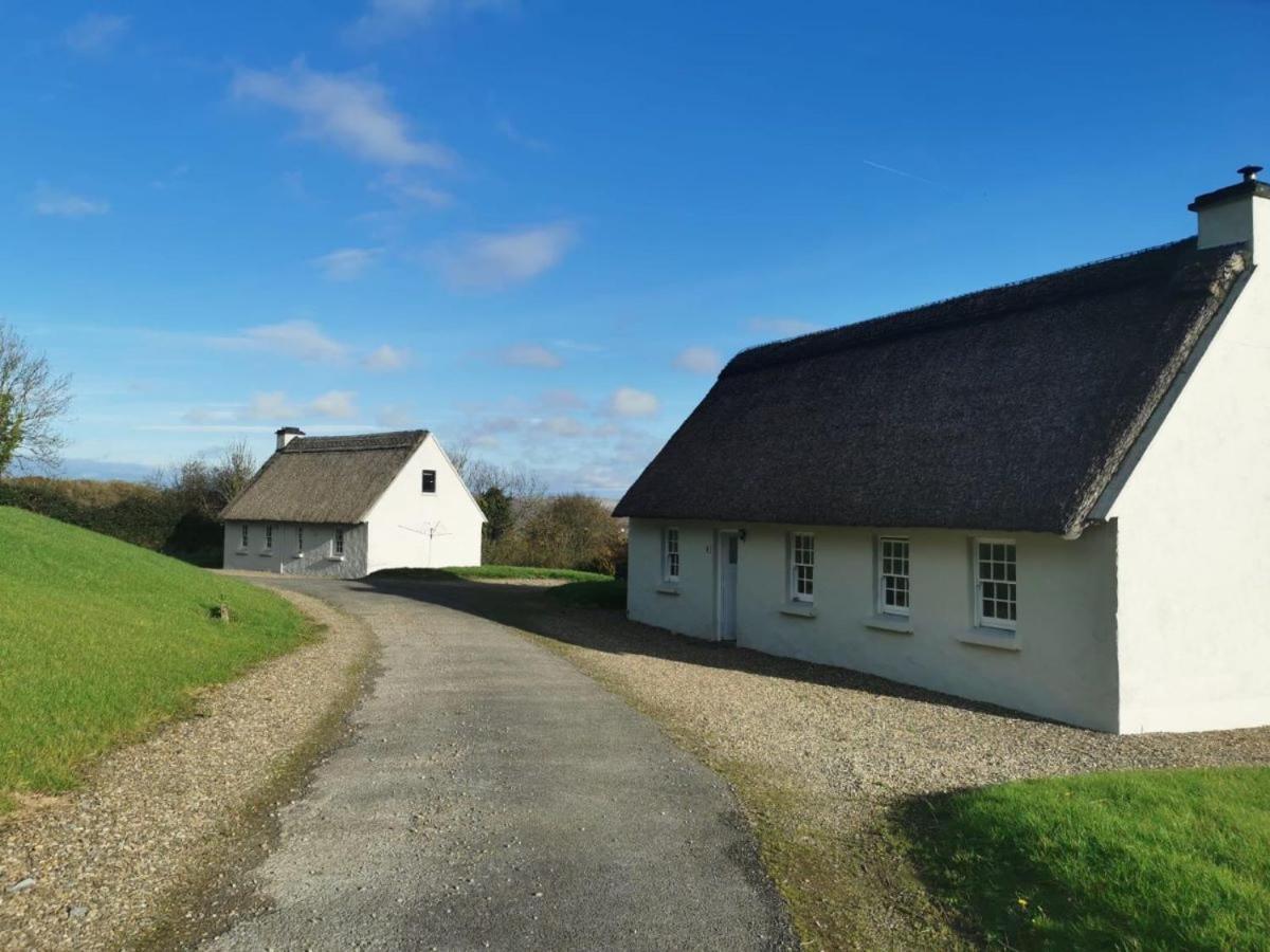 Corofin Lake Cottages Exteriör bild