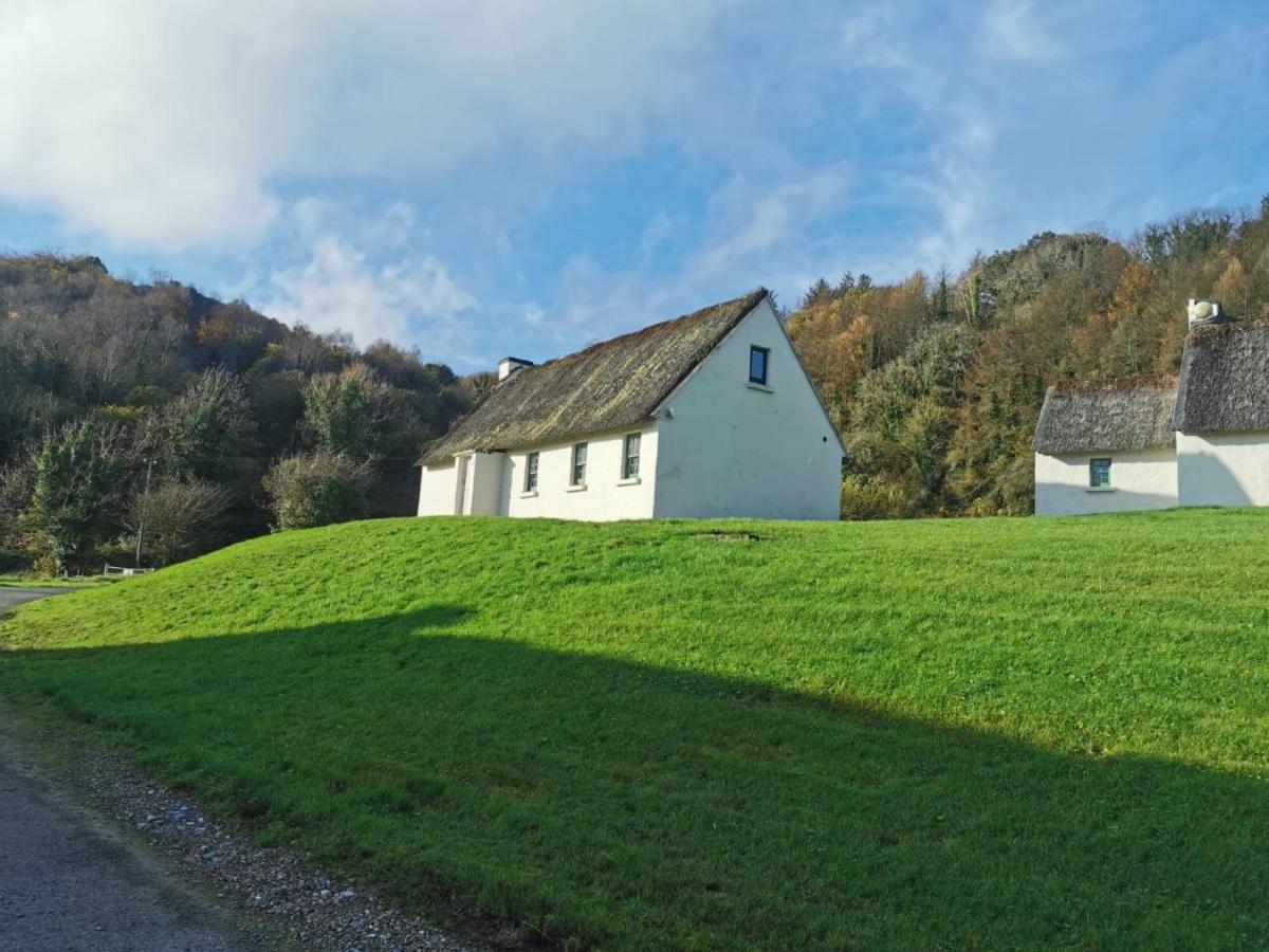 Corofin Lake Cottages Exteriör bild