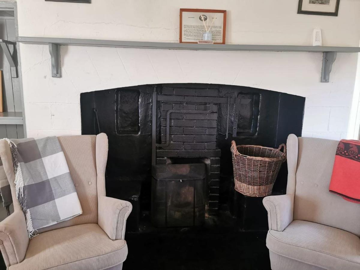 Corofin Lake Cottages Exteriör bild